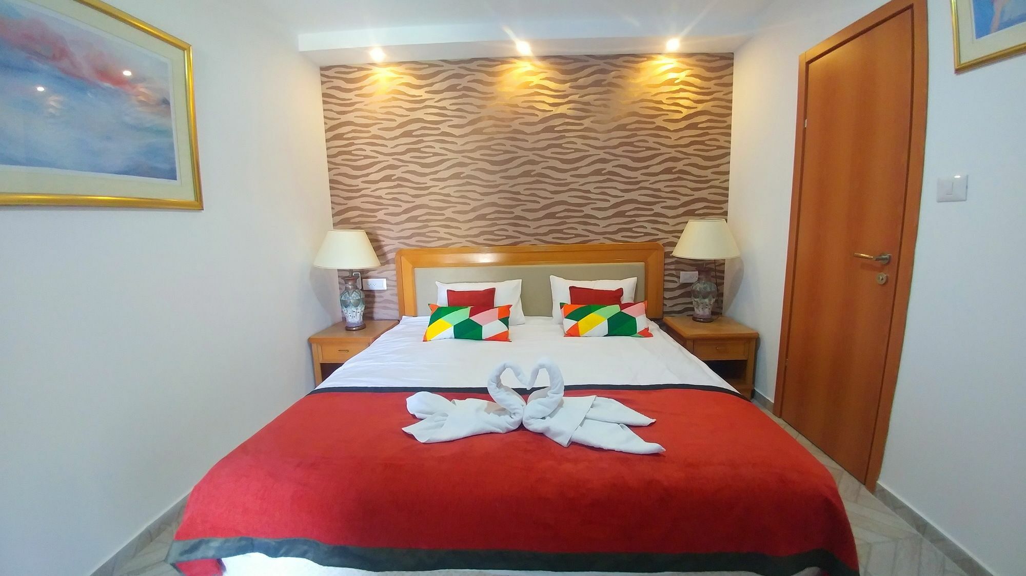 Aparthotel City Suites 4*